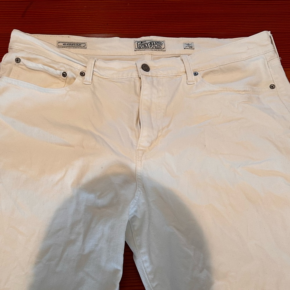 Like NEW Lucky Jeans - Picture 4 of 7